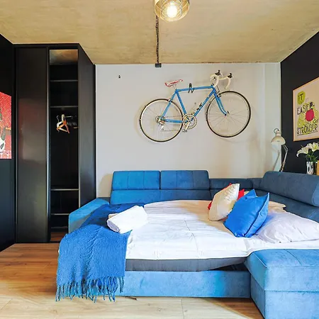 Retro Active, W Centrum, Przy Kampusie Łódź