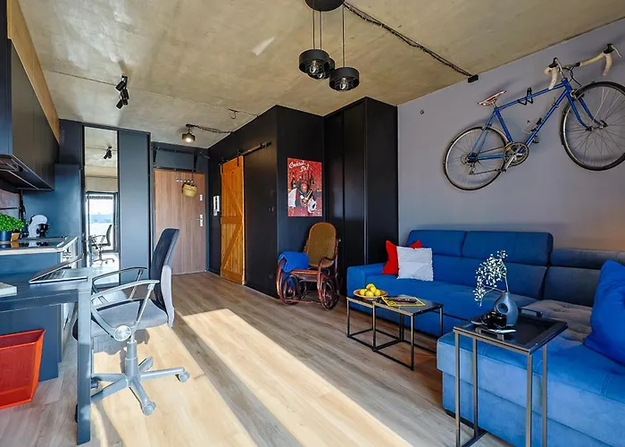 Retro Active, W Centrum, Przy Kampusie